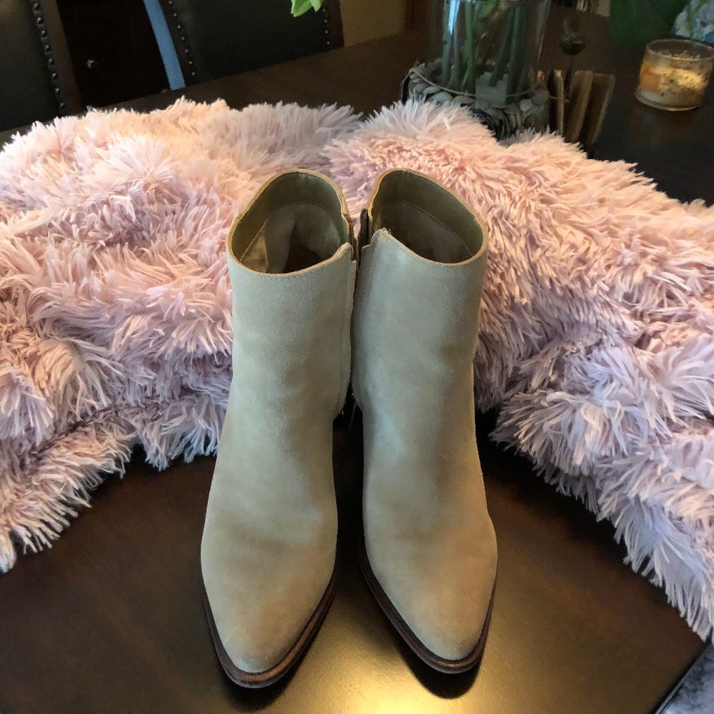 TAN SAM EDELMAN SUEDE ANKLE BOOTS